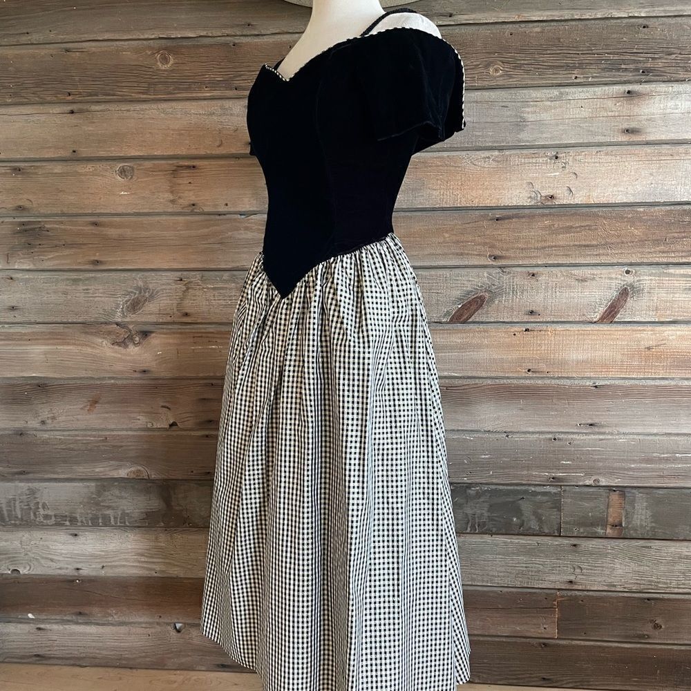 Brittany Nicole Maxi Dress EUC - Picture 4 of 8